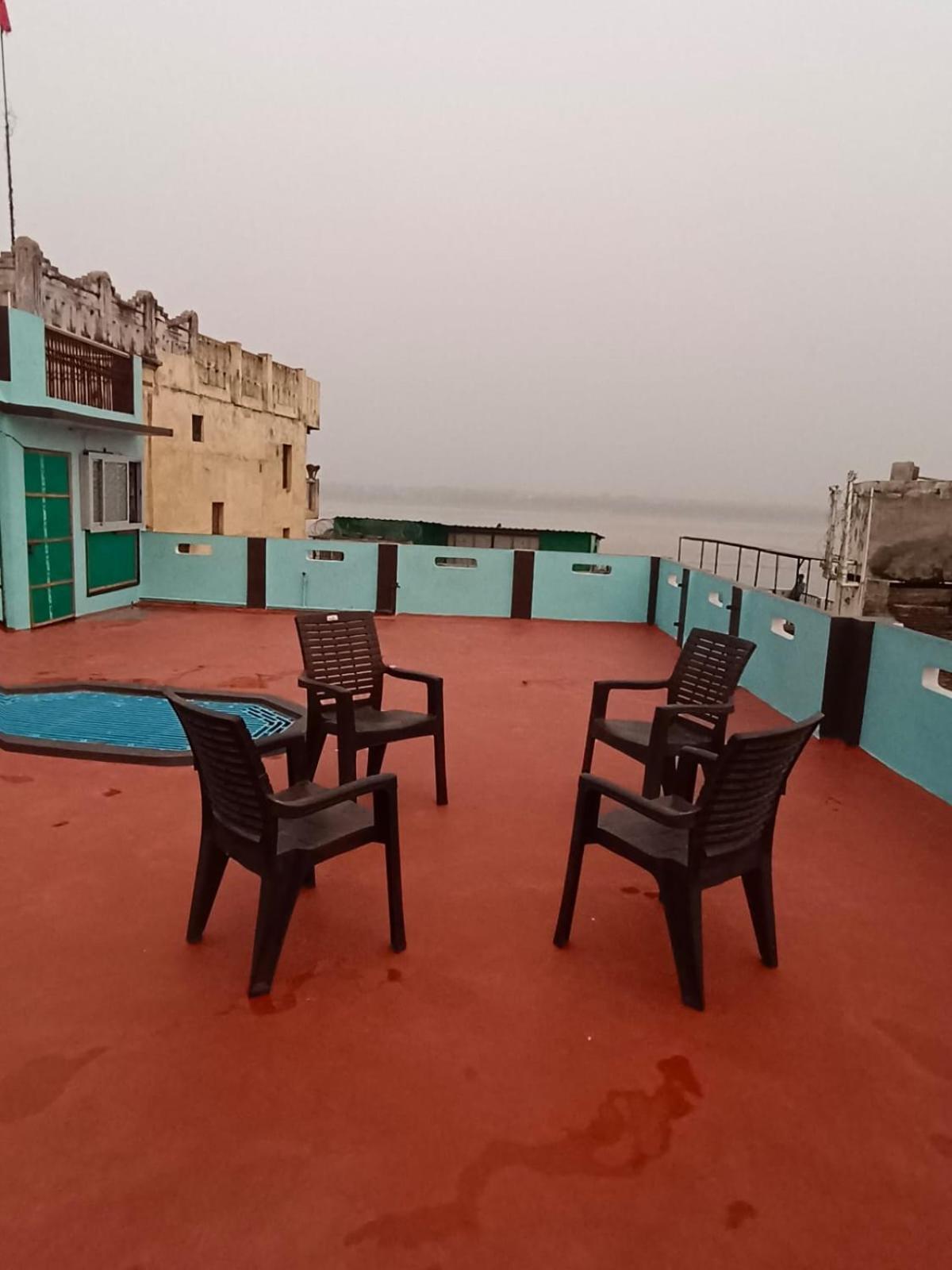Sankardev Guest House D24 35 - Varanasi — Photos 2